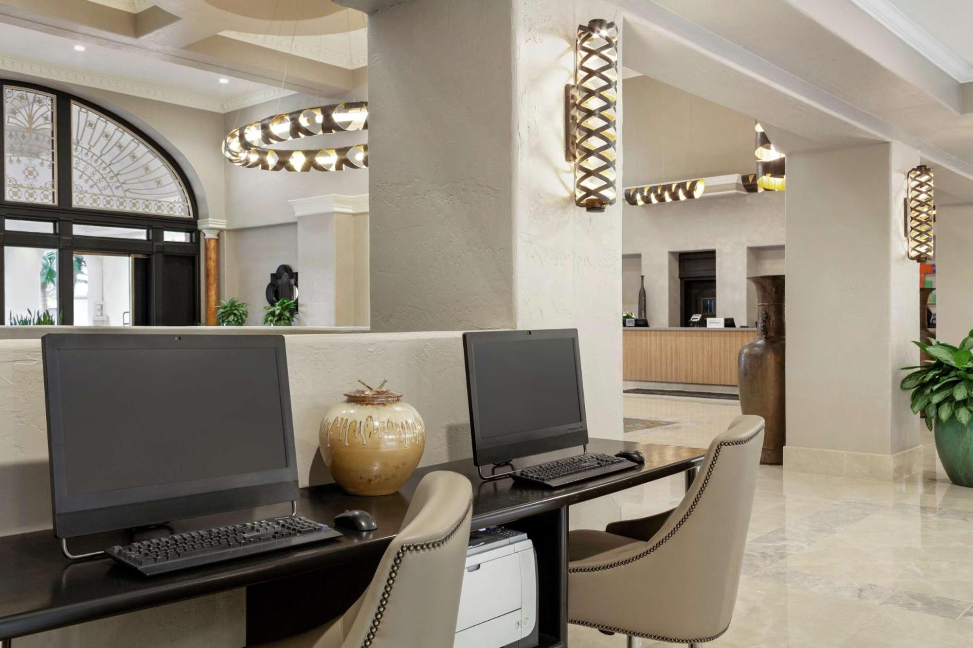 Embassy Suites By Hilton Santa Ana Orange County Airport Экстерьер фото
