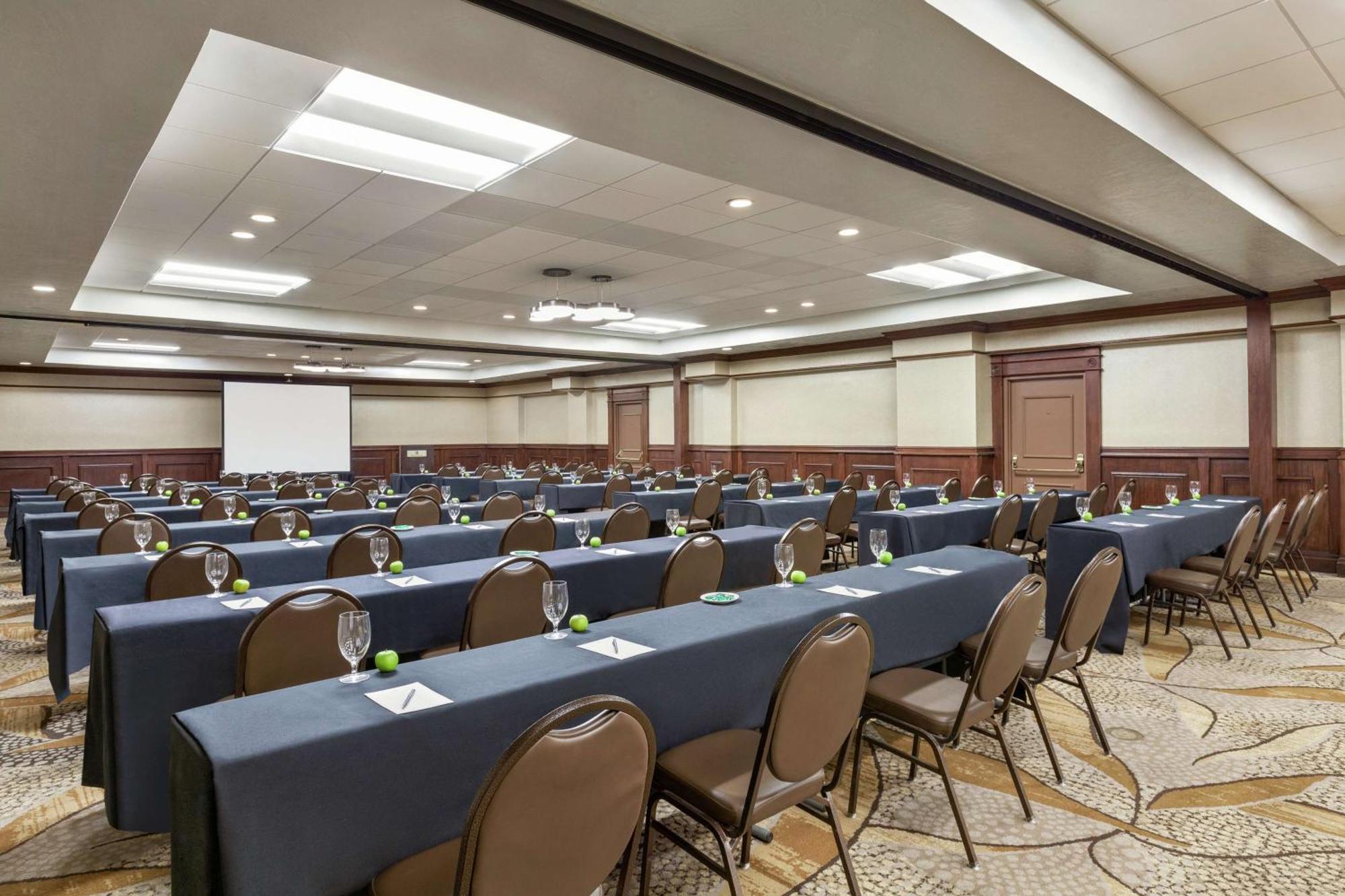 Embassy Suites By Hilton Santa Ana Orange County Airport Экстерьер фото