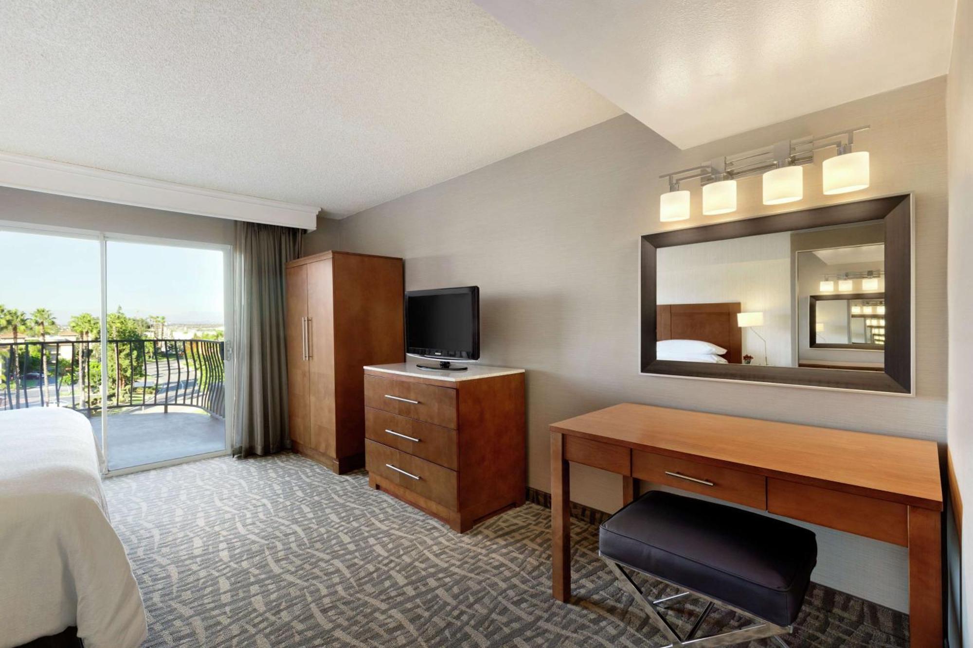Embassy Suites By Hilton Santa Ana Orange County Airport Экстерьер фото