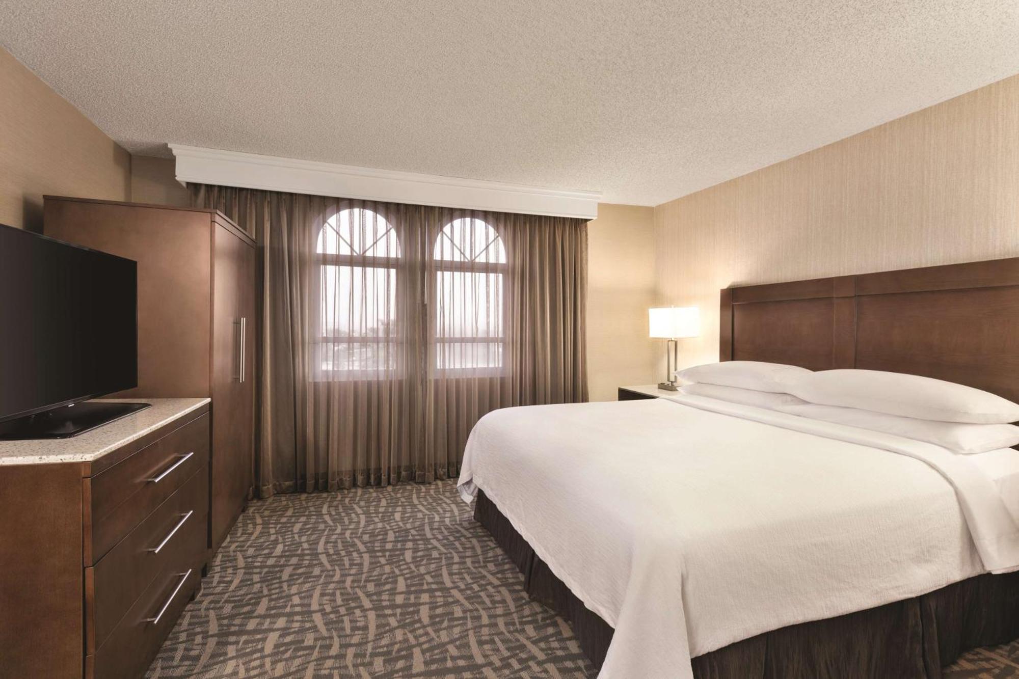 Embassy Suites By Hilton Santa Ana Orange County Airport Экстерьер фото