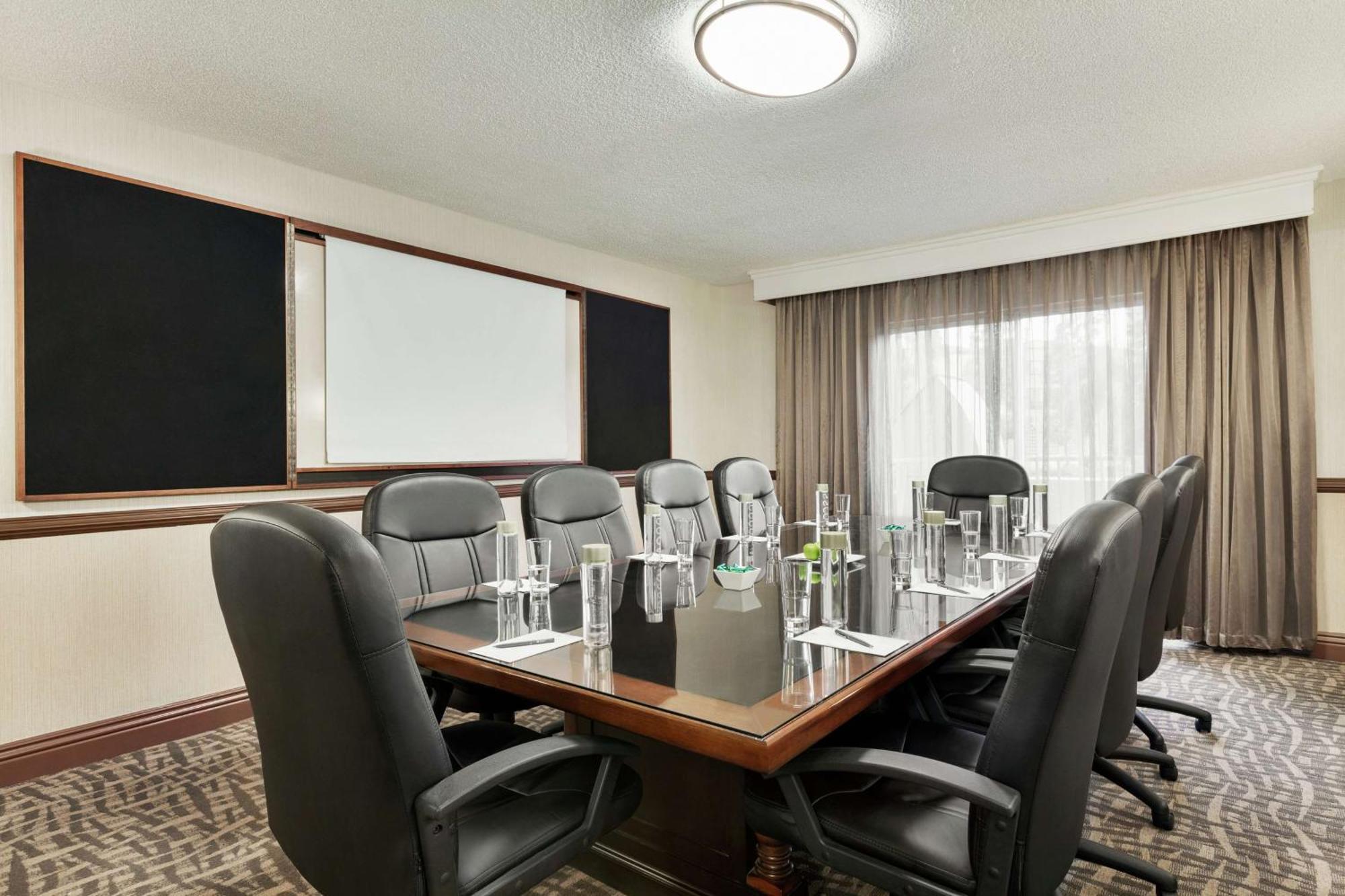 Embassy Suites By Hilton Santa Ana Orange County Airport Экстерьер фото