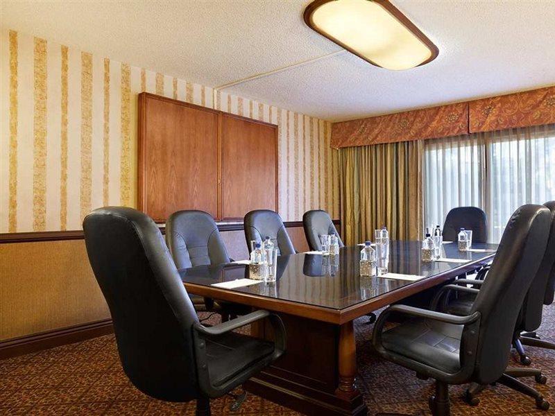 Embassy Suites By Hilton Santa Ana Orange County Airport Экстерьер фото