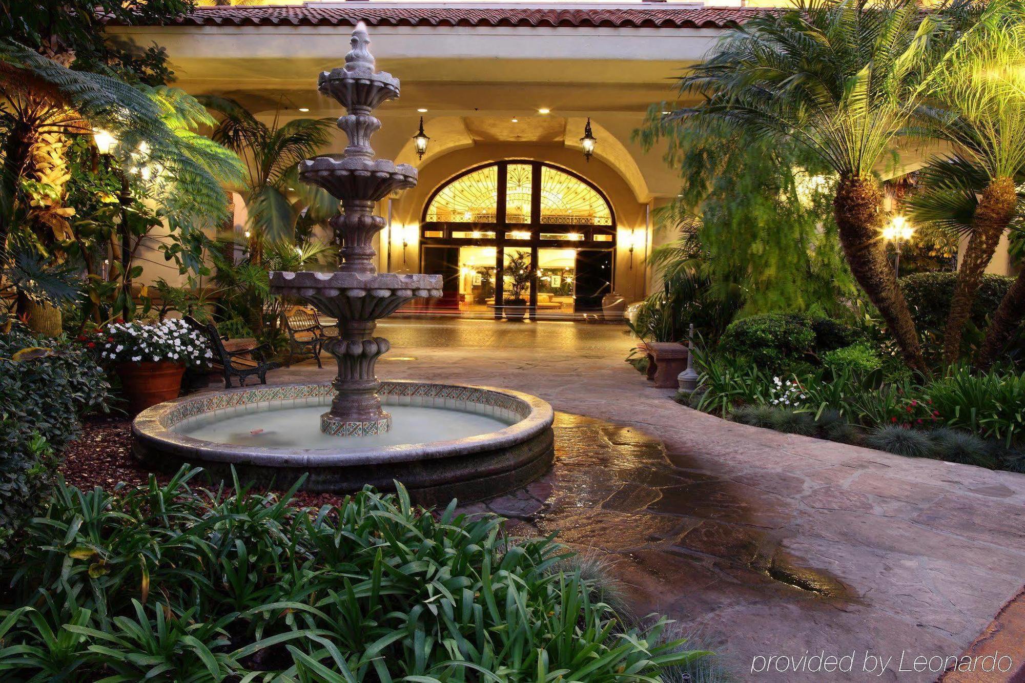 Embassy Suites By Hilton Santa Ana Orange County Airport Интерьер фото