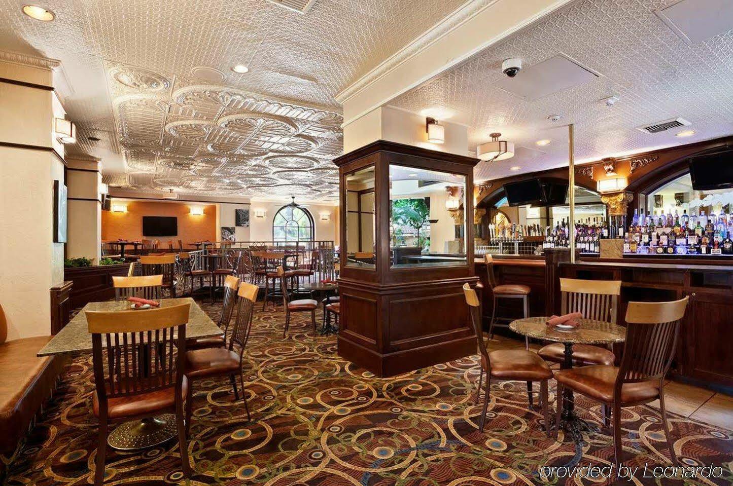 Embassy Suites By Hilton Santa Ana Orange County Airport Экстерьер фото
