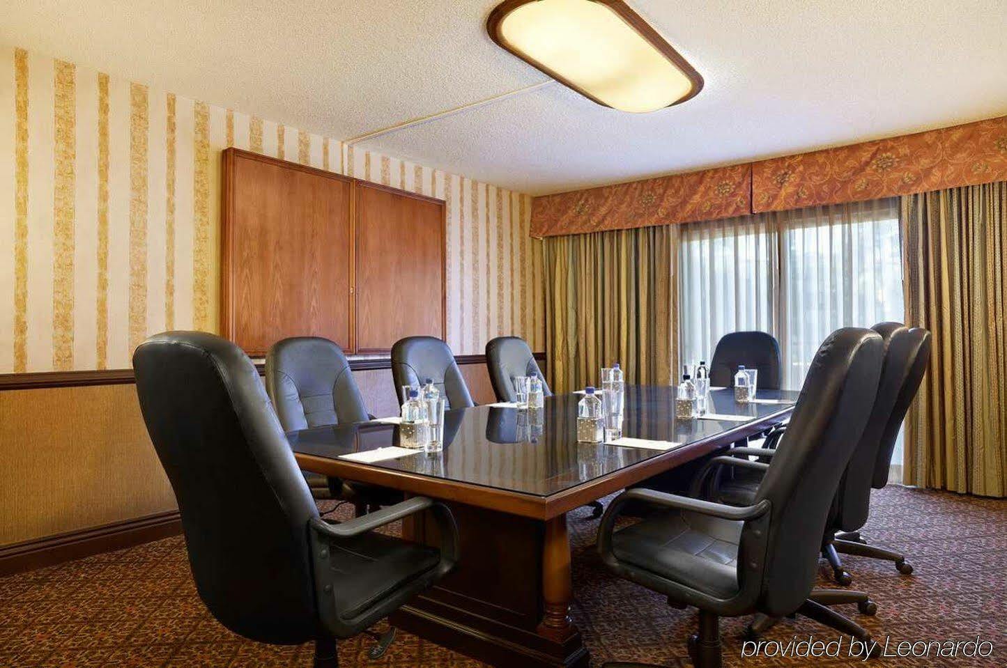 Embassy Suites By Hilton Santa Ana Orange County Airport Экстерьер фото